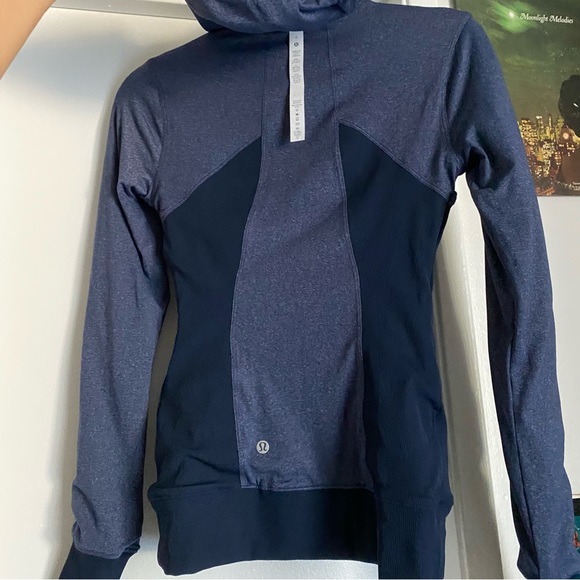 SOLD lululemon dance studio jacket *reversible blue - Picture 4 of 4